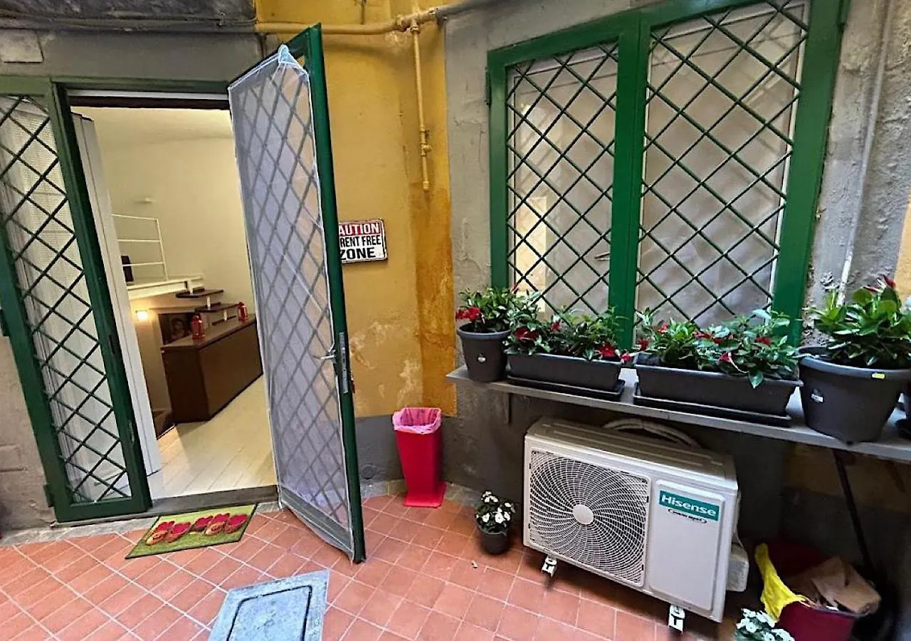 Scarlethouse Apartment Naples