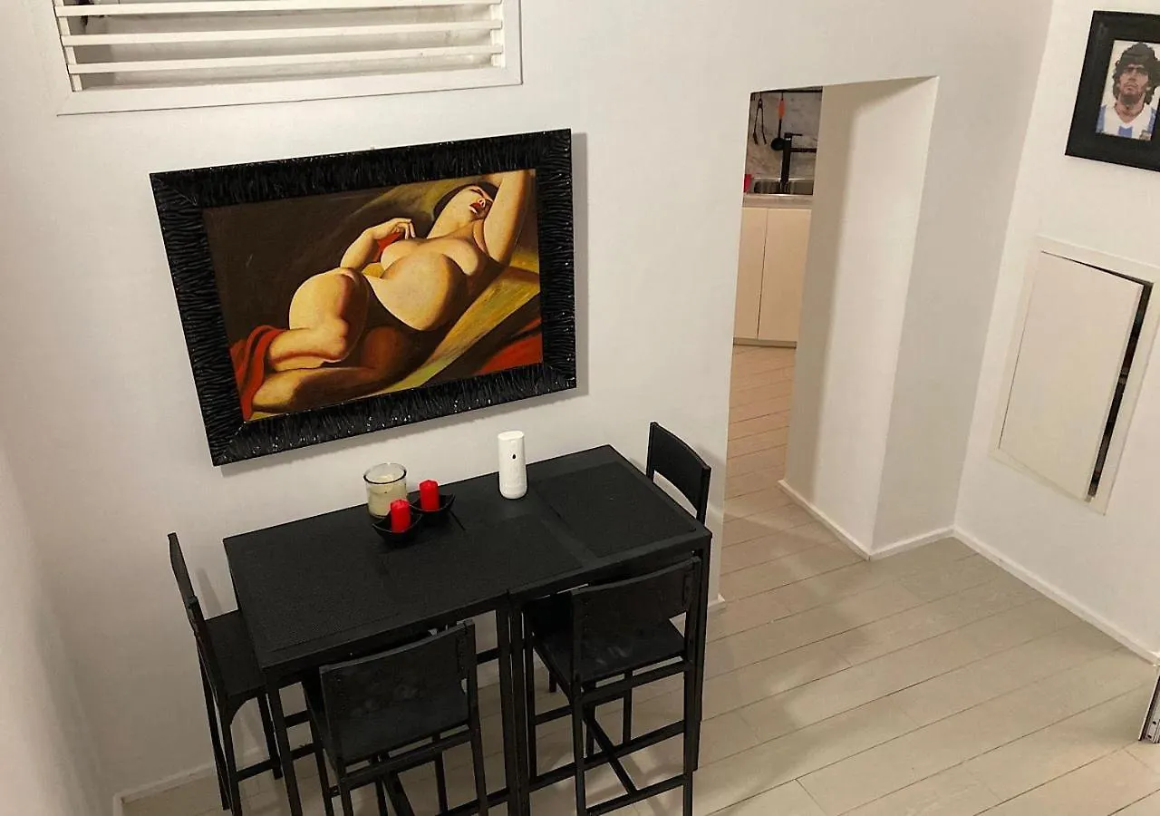 Scarlethouse Apartment Naples Italy
